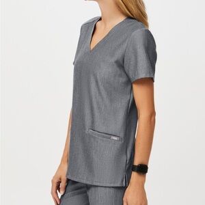 Women's one pocket silver gray  V-Neck Top